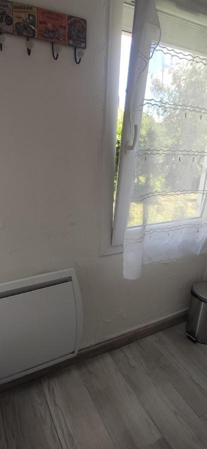 Apartmán Petit Logement Sur Jardin Saint-Herblain Exteriér fotografie