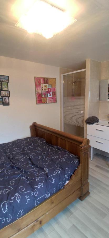 Apartmán Petit Logement Sur Jardin Saint-Herblain Exteriér fotografie